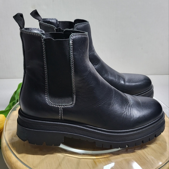 Marc Fisher Pietro Lug Sole Chelsea Boots in Black - Picture 6 of 17